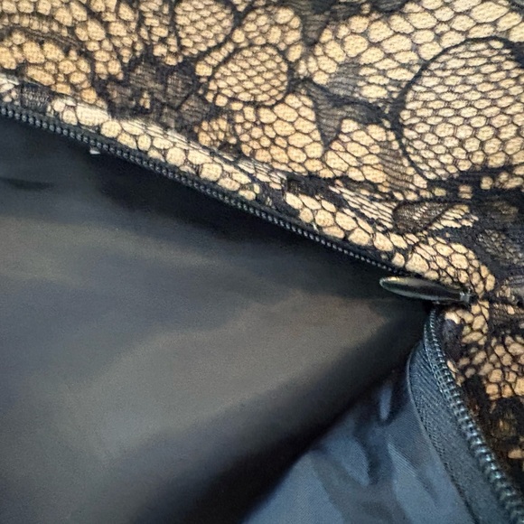 ✨ Black Lace Overlay Pencil Skirt – Elegant & Trendy - Picture 7 of 9